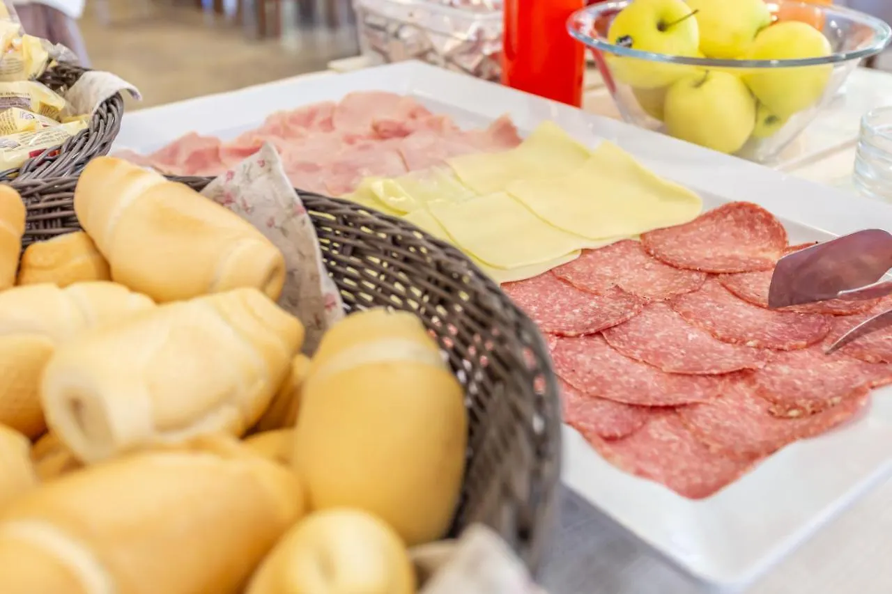 Hotel Colibri B&B Rimini